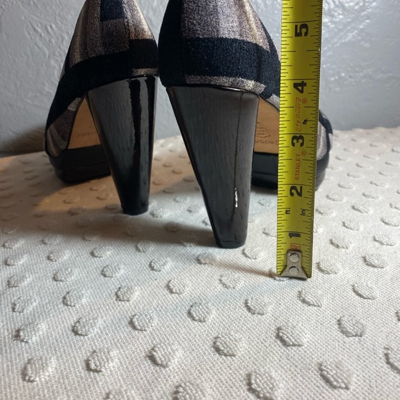 DEVANI Vintage Grey and Black Plaid Heel - Picture 16 of 16